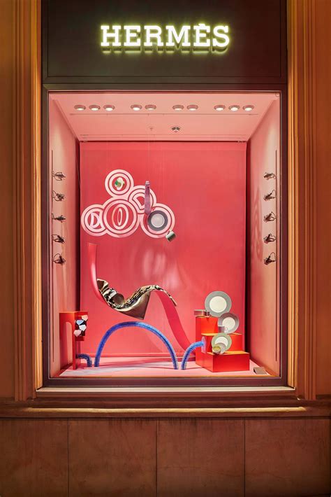 hermes window displays.